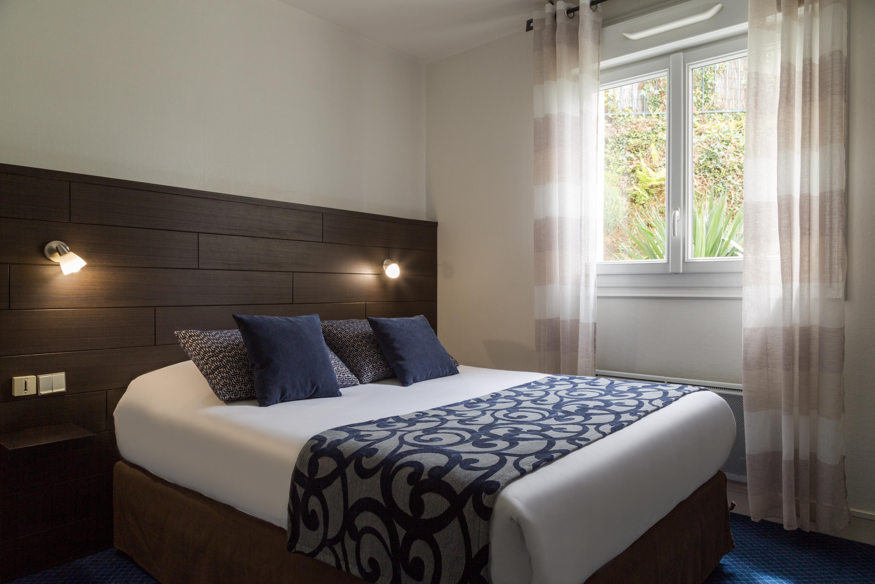 The Originals City, Hotel Du Chateau, Pontivy Εξωτερικό φωτογραφία