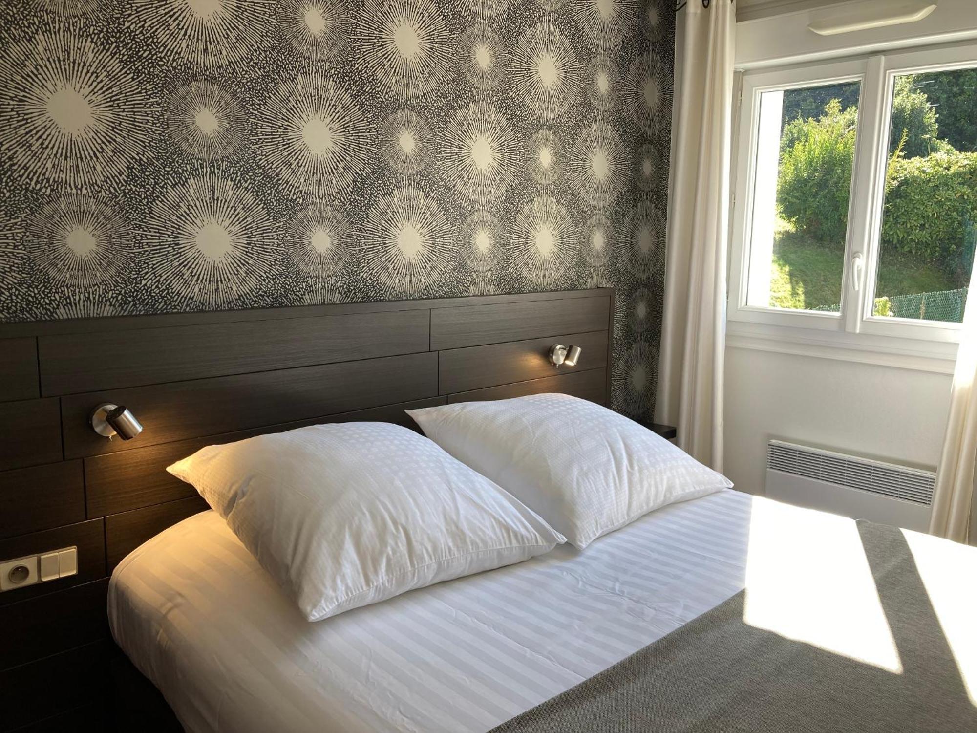 The Originals City, Hotel Du Chateau, Pontivy Εξωτερικό φωτογραφία