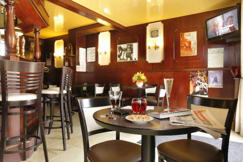 The Originals City, Hotel Du Chateau, Pontivy Εξωτερικό φωτογραφία