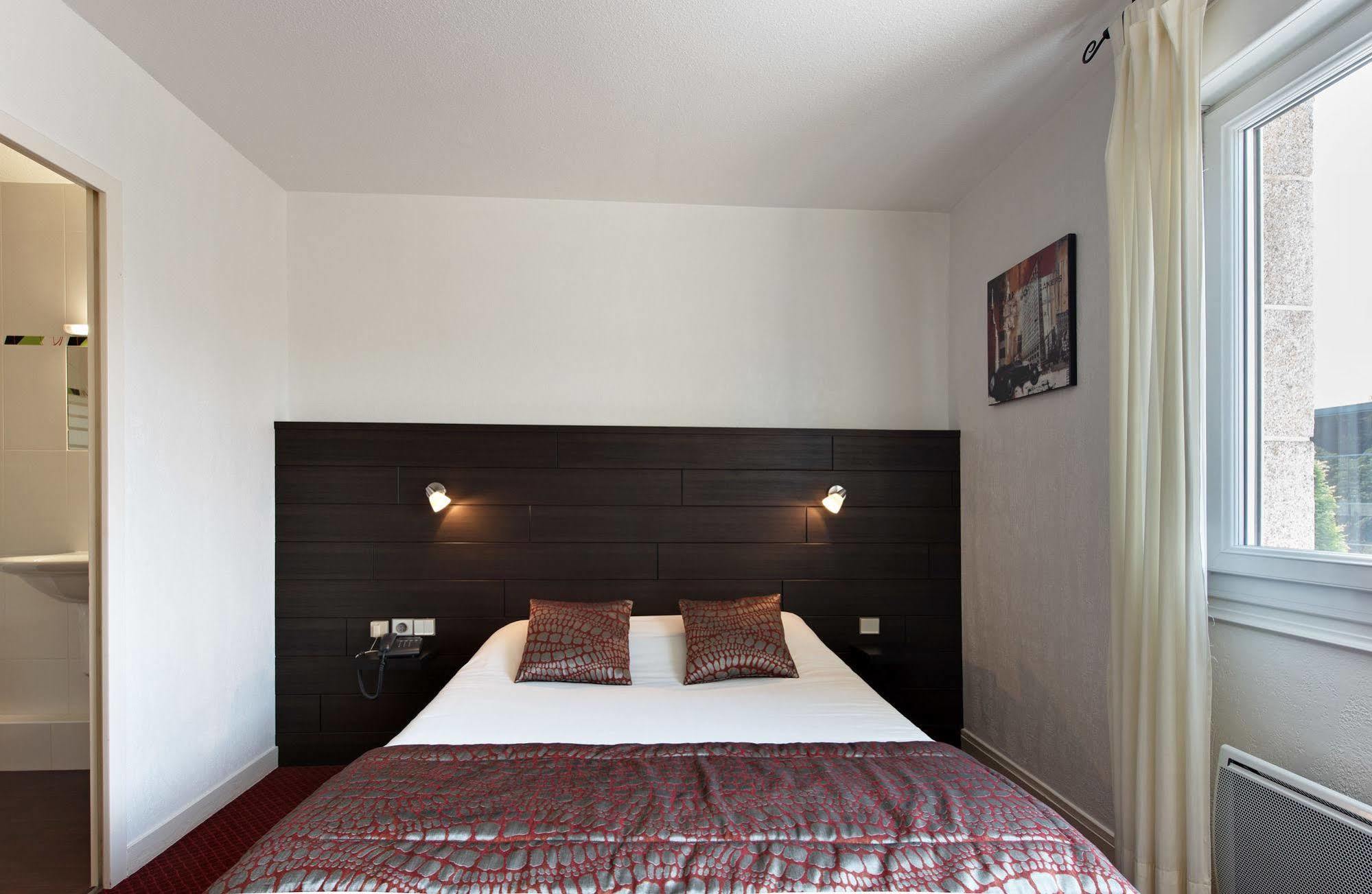 The Originals City, Hotel Du Chateau, Pontivy Εξωτερικό φωτογραφία